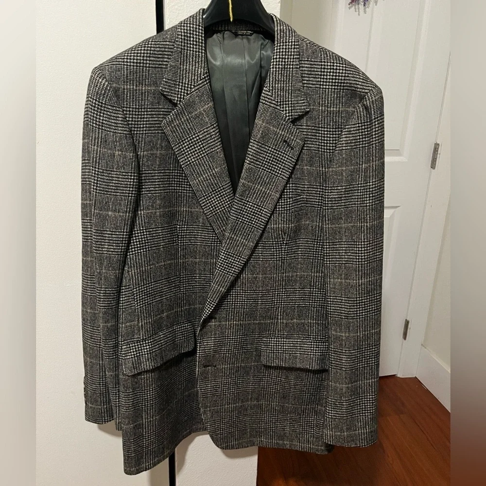 Saks Fifth Avenue elevate your